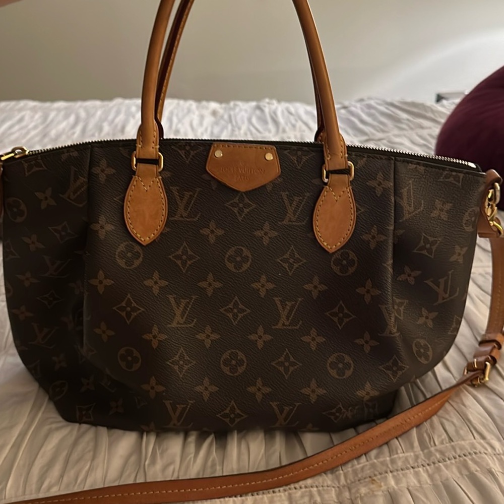 Louis Vuitton Turenne